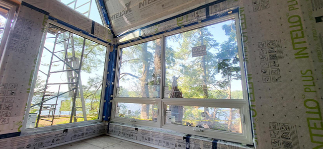 A Muskoka cottage addition fully prepped for cellulose insulation in the ceiling and exterior walls by Great Northern Insulation